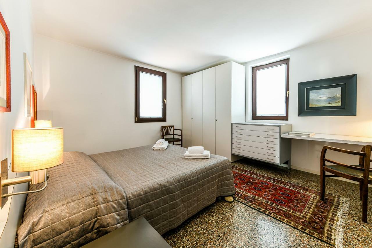 Venice Glass Apartment Exterior photo